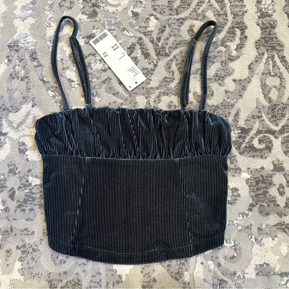 UO EDEN RUCHED CAMI IN BLUE/NAVY